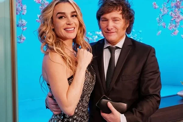 Y se va la tercera: Javier Milei iría a ver a Fátima Florez al teatro
