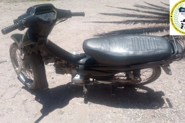 Investigaciones recuperó una motocicleta y herramientas