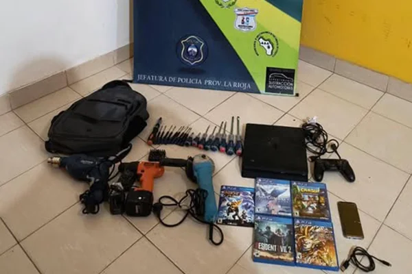 Investigaciones recuperó varios elementos en la capital