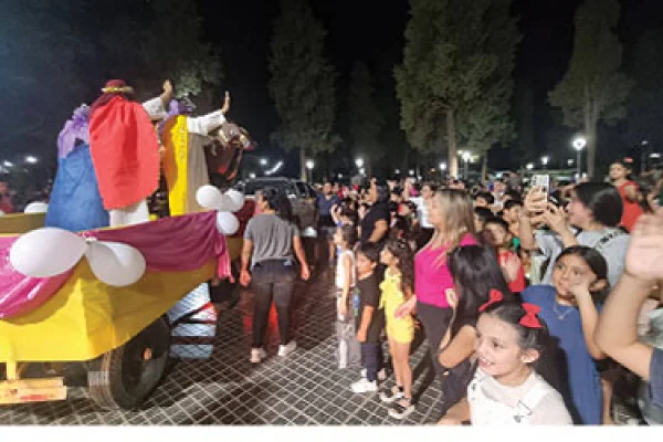 Los Reyes Magos llegaron con alegría y regalos
