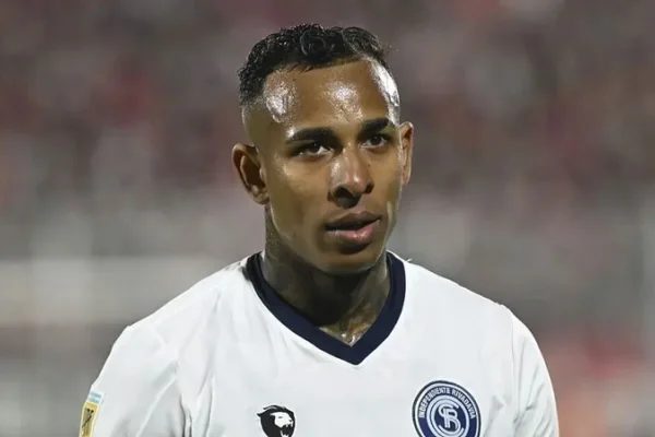 River se retiró de la negociación por Sebastián Villa