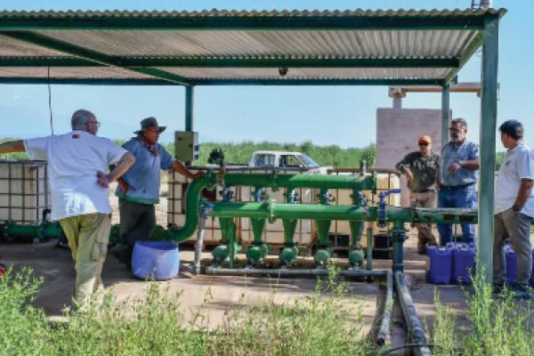 Ejecutan obras para restablecer el servicio de agua en Vichigasta