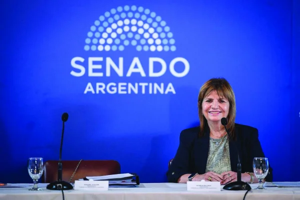 El Gobierno negocia con la CGT la reforma laboral