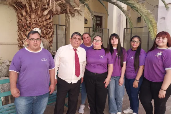 Heraldos de San Nicolás son los encargados de llevar al Santo