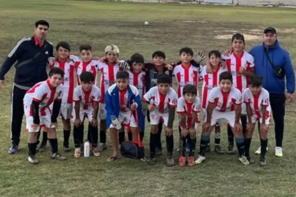 Fútbol: Estudiantes El Tala avanza en el Mundialito de San Juan