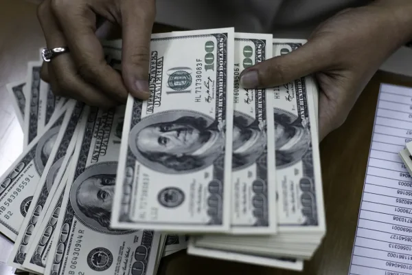 El dólar minorista cotizó sin cambios y el Banco Central compró U$S62 millones
