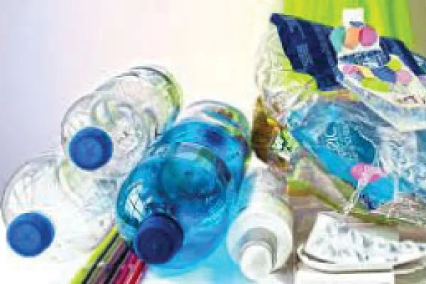 Municipio lanza “Reutilizar”, una campaña para reciclar botellas de plástico