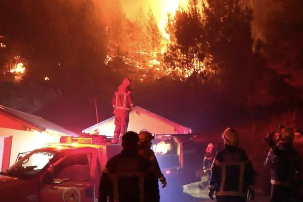 Ignacio Torres propone incorporar el “ecocidio” al Código Penal por incendios en Chubut