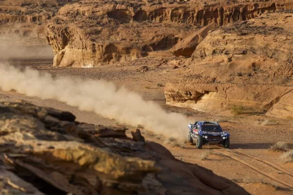 Guthrie gana otra vez en Autos, y Lategan aumenta la ventaja