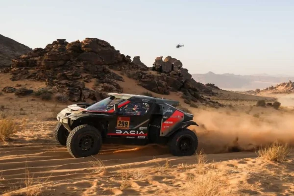 Al-Attiyah se impone en la etapa más extensa del Dakar 2026