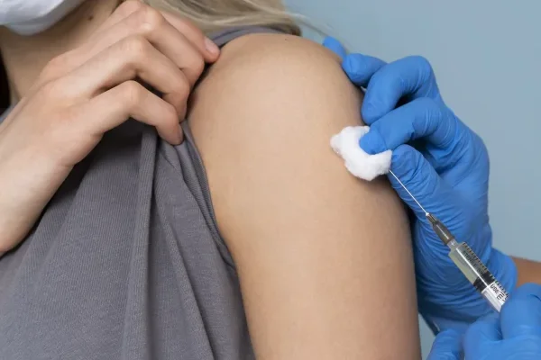 Comenzó la vacunación contra el Virus Sincicial Respiratorio en todo el país