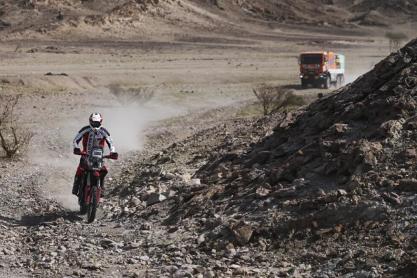 Dakar Mission 1000: Juvanteny ganó la etapa y Pascual quedó cuarto