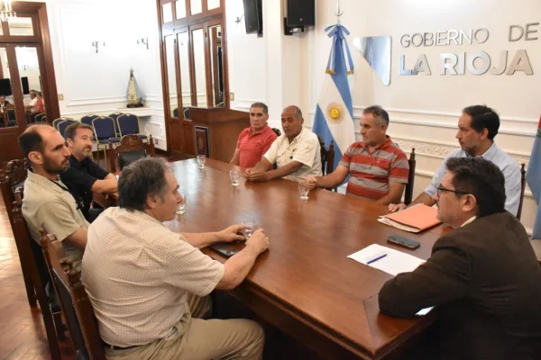 Productores vitivinícolas plantearon la crisis del sector al Gobierno Provincial
