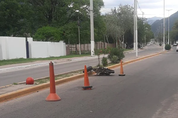 Motociclista fue hospitalizado tras un siniestro en Capital