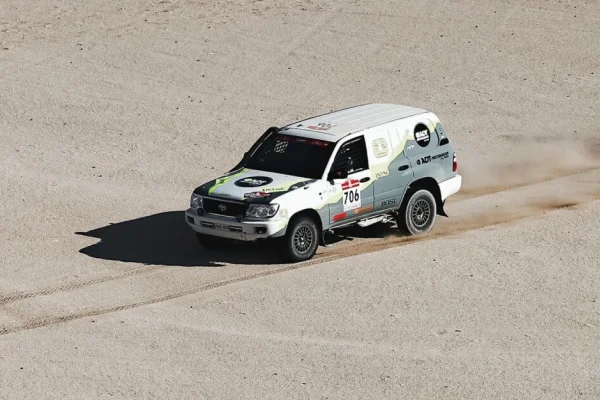 Dakar Classic: Raisys lidera en la general, y Vélez domina en H4
