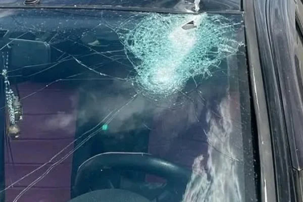 Ruta 40: automovilista herida por el impacto de una piedra