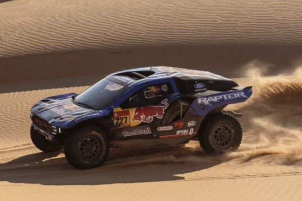 Nani Roma lidera el Dakar, seguido de Carlos Sainz