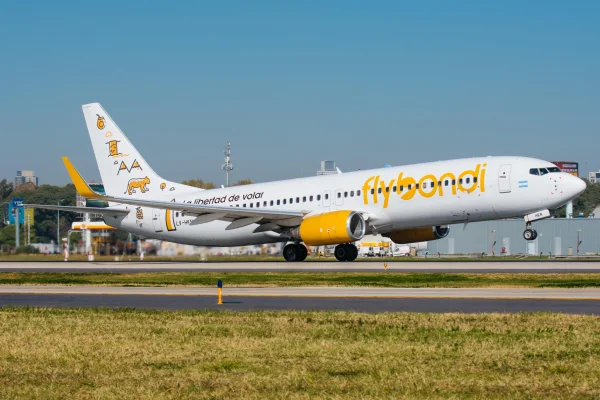Cancelaciones de Flybondi: se reportaron más de 22.000 pasajeros afectados en sus vuelos