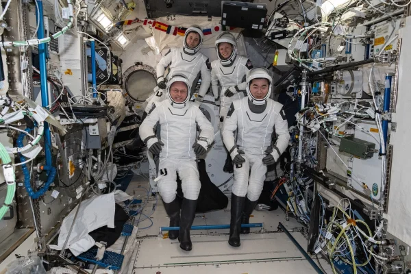 NASA: una misión espacial volvió a Tierra por un problema de salud de un astronauta