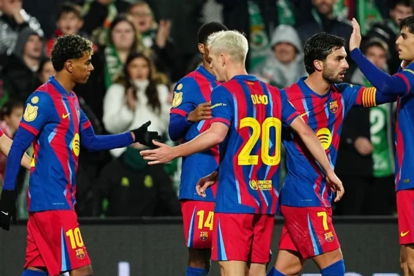 Barcelona sufrió pero eliminó a Racing de Santander por la Copa del Rey