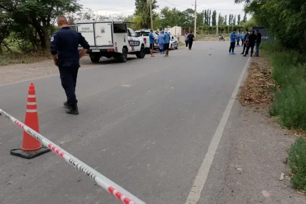 Trágico accidente en San juan: un motociclista murió al chocar contra un árbol