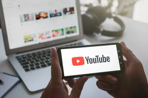 YouTube da más control a los padres para frenar el scroll infinito en adolescentes