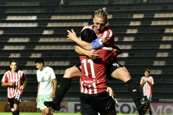 Estudiantes de La Plata goleó a Ituzaingó y avanzó a 16avos de Copa Argentina