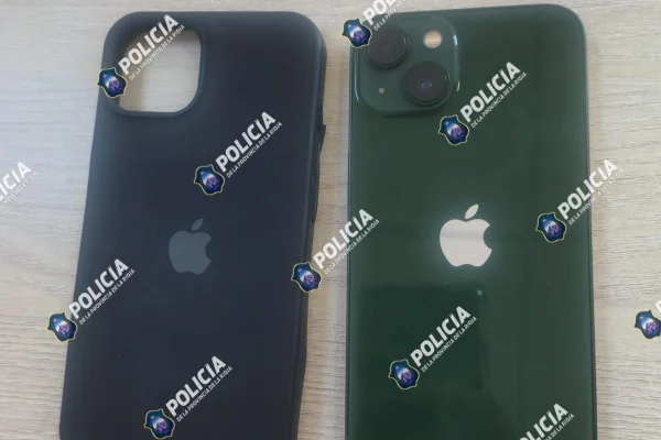 Robaron un celular, lo dejaron para reparación y la Policía lo secuestró