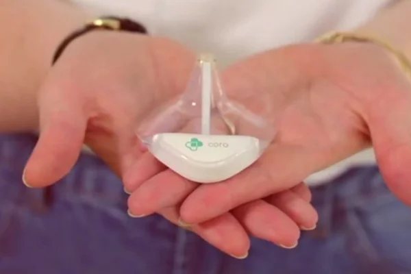 Este sacaleche para madres se conecta a una app que detalla cuánto alimento tomó el bebé: cómo funciona