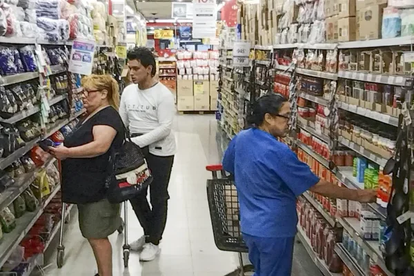 El consumo en supermercados registró una nueva caída en noviembre