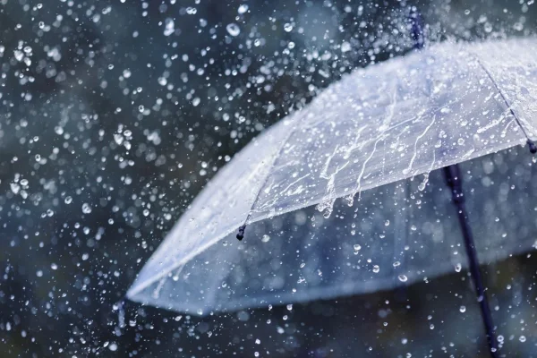 Rige desde hoy un alerta por lluvias y tormentas para 15 departamentos