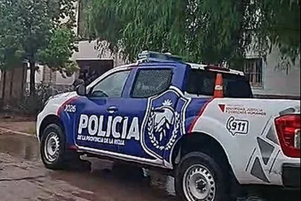Investigaciones detuvo a una mujer por una causa de estafa