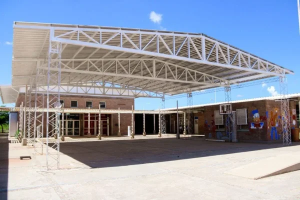 Chilecito: finalizaron el tinglado de la escuela Ramírez de Velasco