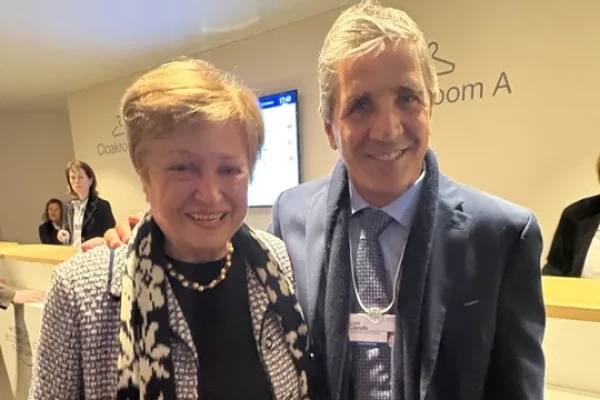 Caputo calificó de “muy fructífero” el viaje a Davos