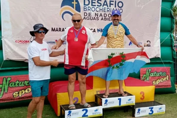 Delegación riojana se destacó en una maratón acuática en Córdoba