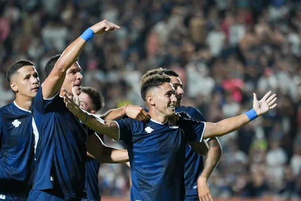 Independiente Rivadavia le ganó a Atlético Tucumán en su casa