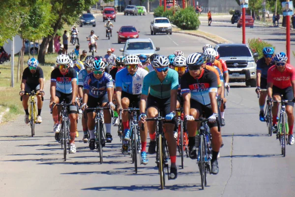 Ciclismo: Jornada con acción pedal de ACOR en el circuito de Anguinán