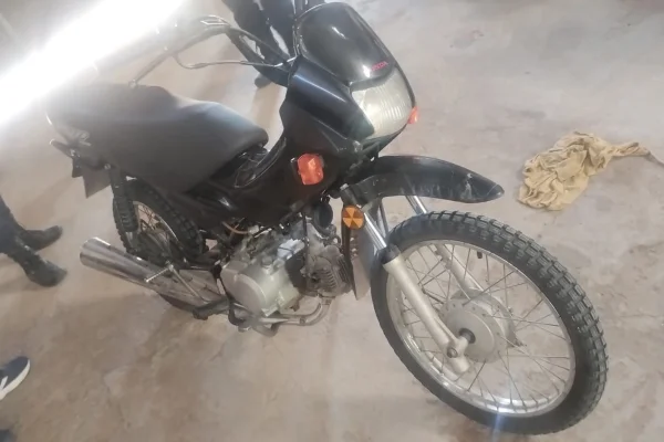 Robaron una moto y a las pocas horas la devolvieron a su dueño