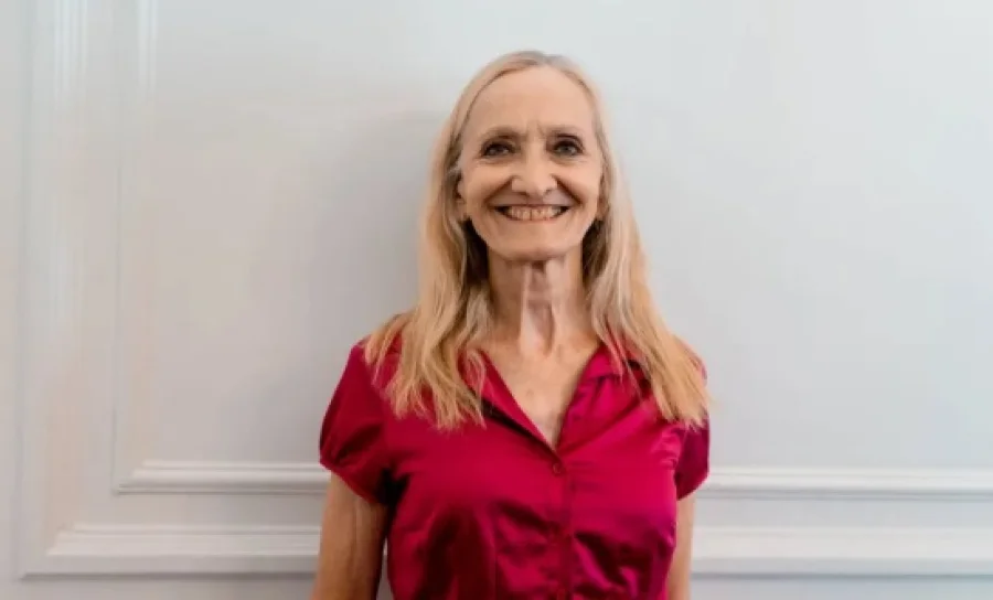 Zulma Zucatti. Profesora Superior de Educaci&oacute;n en Artes Pl&aacute;sticas, egresada de la Universidad Nacional de C&oacute;rdoba, y Licenciada en Artes Visuales.