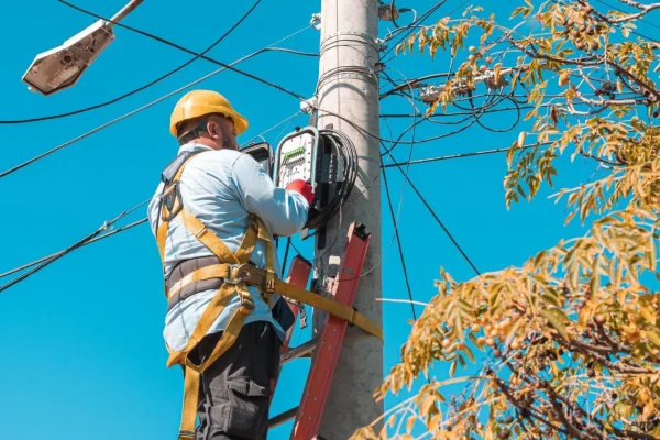 Corte de servicio por daño en la red de fibra óptica