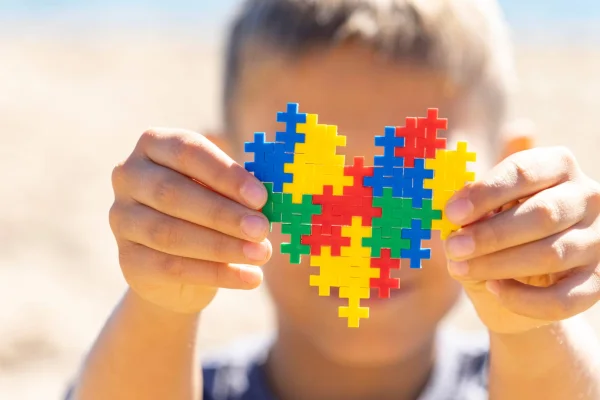Chamical: piden concientización por el impacto del ruido en niños con autismo
