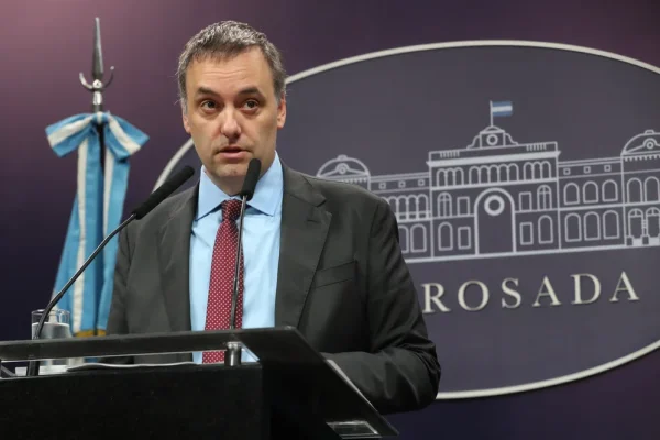 Clínicas y hospitales podrán importar equipamiento médico con menos costo