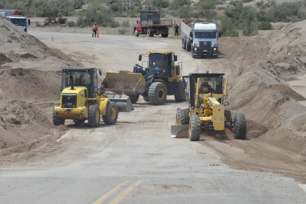 Reparan el badén  del río La Punta