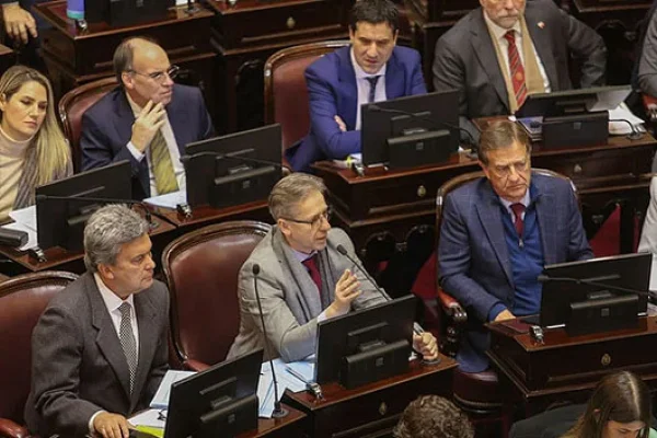 Patricia Bullrich buscará este martes sellar apoyos con el “grupo de los 44” para aprobar la reforma laboral LA