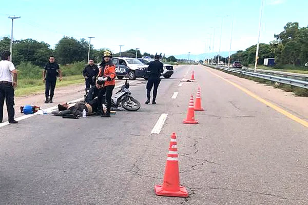 Cayó de su motocicleta en Ruta 38 y quedó inconsciente