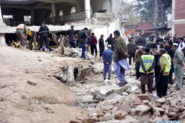 Trágica explosión en una mezquita en Pakistán: 31 muertos