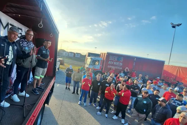 Conflicto en Coca Cola: Moyano anunció paro por tiempo indeterminado