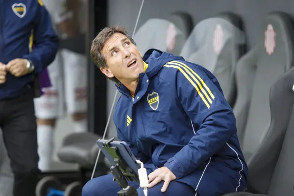 Con la vuelta de Merentiel, el posible once de Boca vs. Vélez