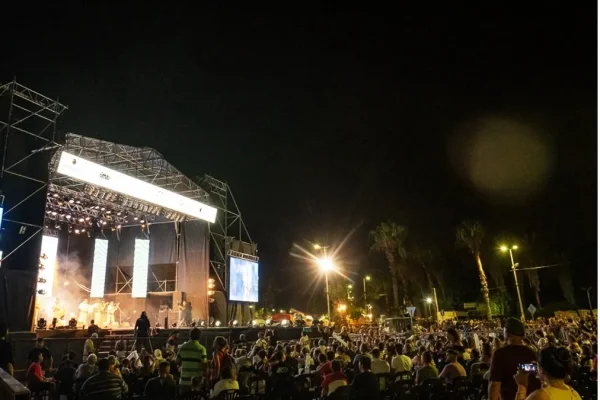 Enojo yerbatero llegó al escenario: insultaron a Milei en Fiesta del Mate en medio de desregulación del sector
