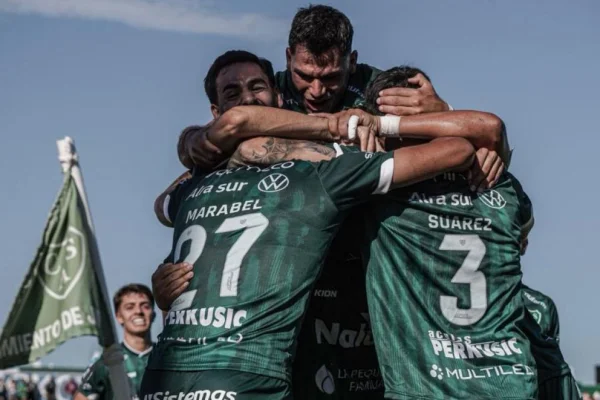 Verde esperanza: Sarmiento sumó tres puntos de oro ante un deslucido Atlético Tucumán